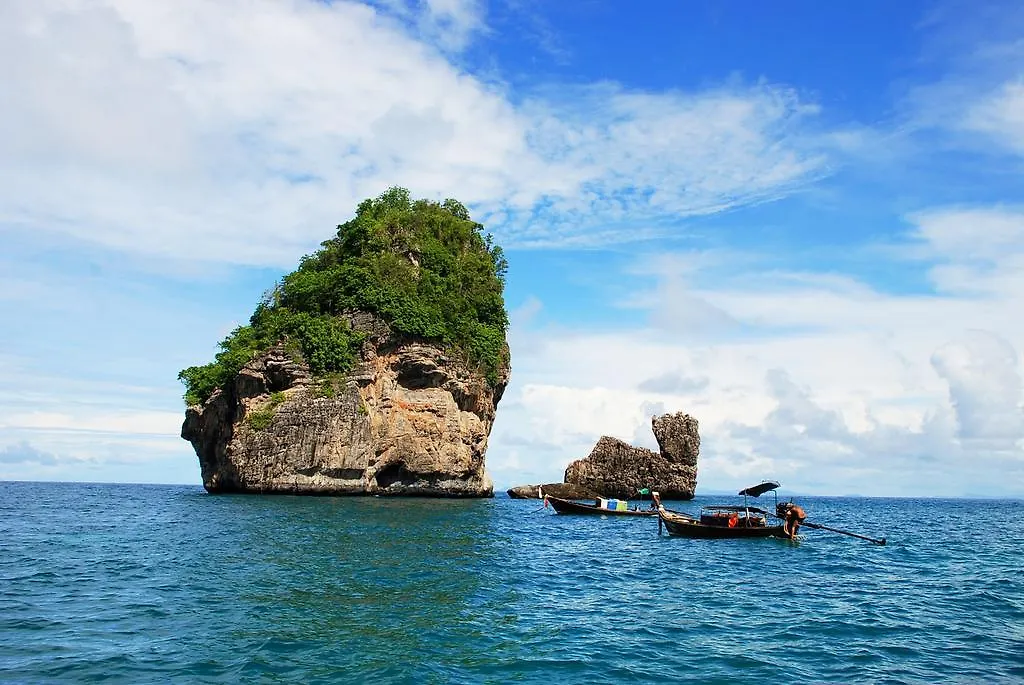 Pp October House Hostel Phi Phi Don Thailand