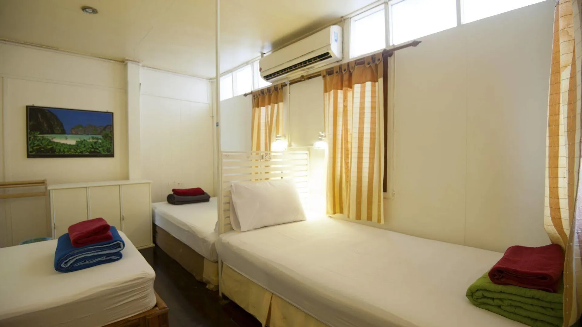 Pp October House Hostel Phi Phi Don