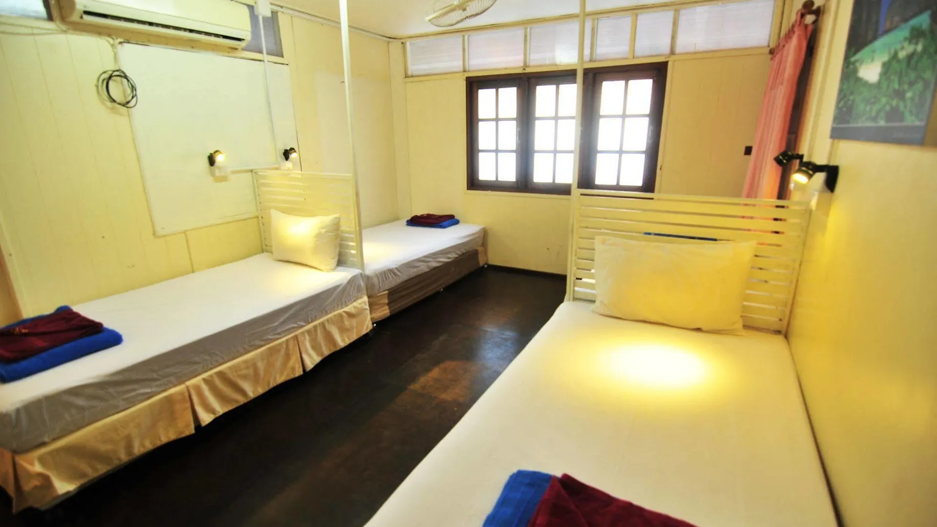 Pp October House Hostel Phi Phi Don